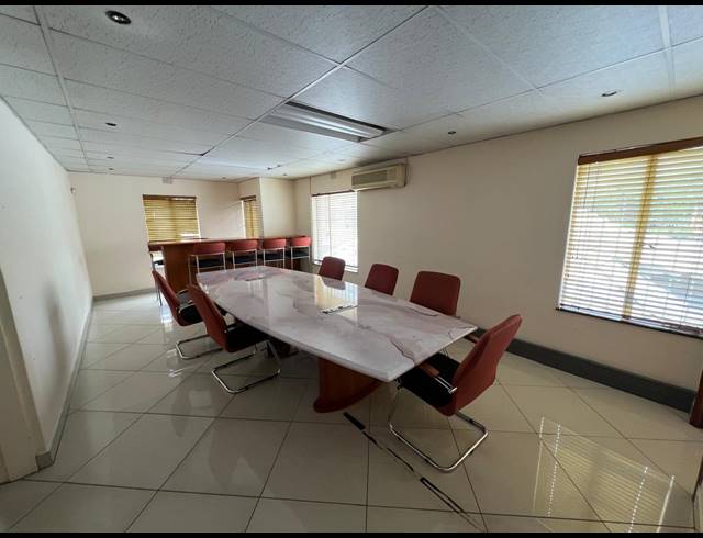 1,003M² WAREHOUSE TO LET IN STRIJDOMPARK